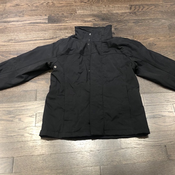 Prada - Picture 1 of 5